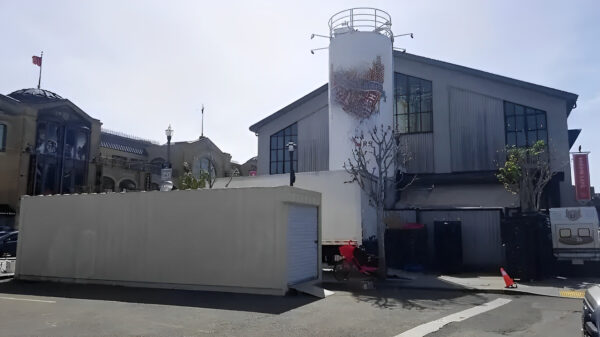 30ft Roll-Up Door Shipping Container - Image 4